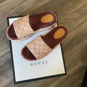 Gucci Women's Tan and Brown Slides